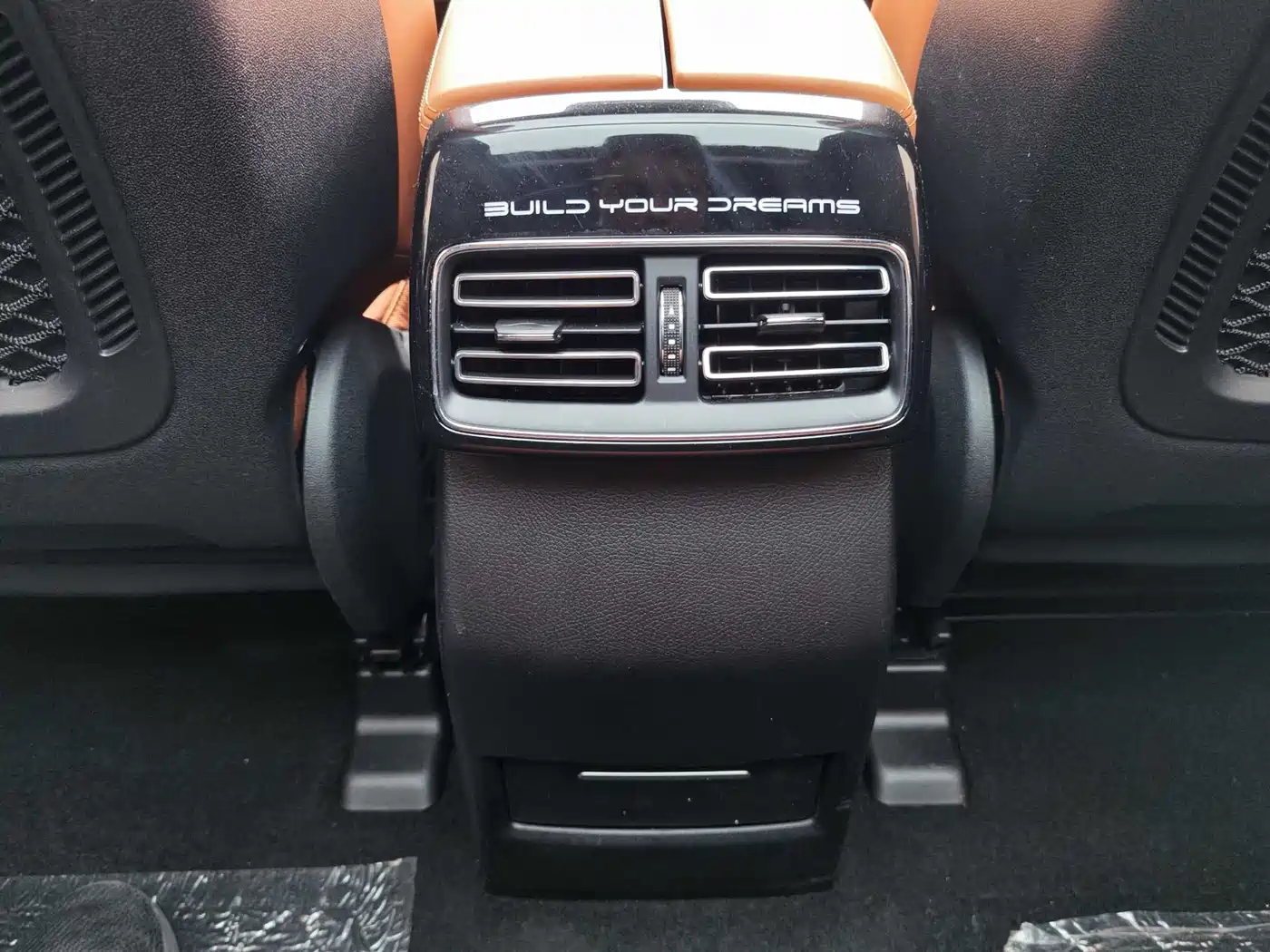 BYD Tang New Energy 2023 Model DM-i Champion Edition 112KM Premium фото 16