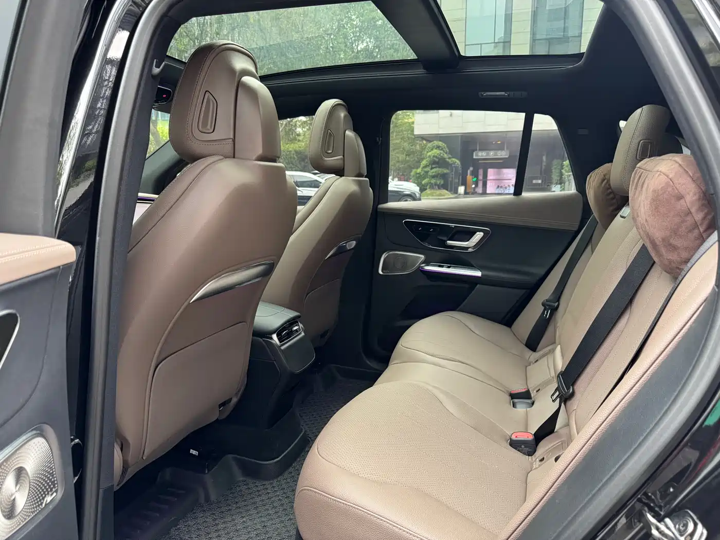 MERCEDES-BENZ EQE SUV