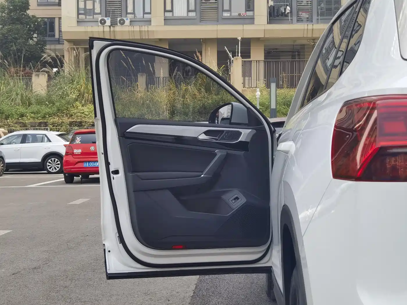 Volkswagen Tayron 2022 330TSI 2WD Luxury Smart Connect Plus фото 12