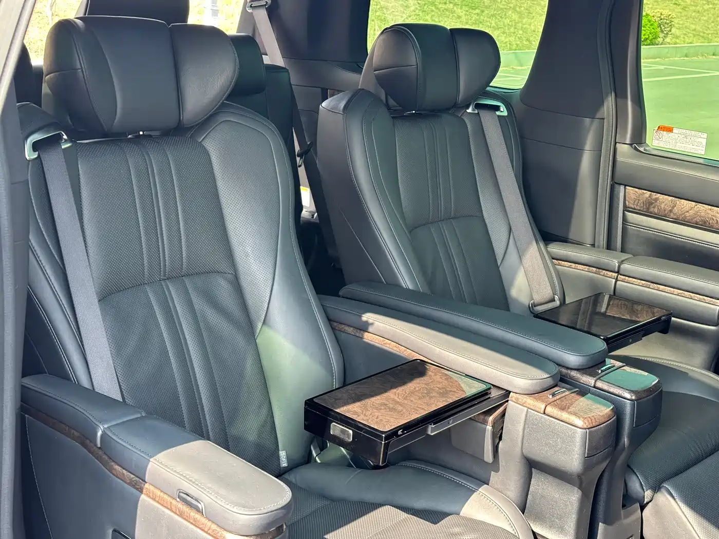 Toyota Vellfire 2021 Crown Hybrid 2.5L HV Supreme Edition фото 19
