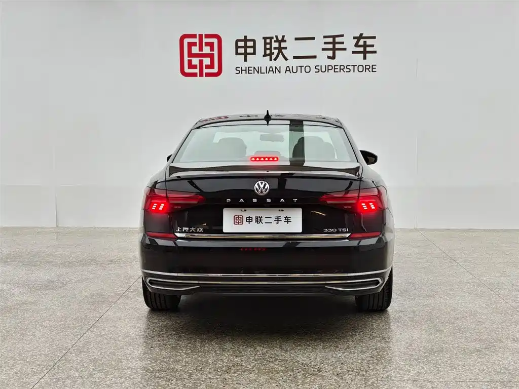 Volkswagen Passat 2020 330TSI Luxury Edition China VI фото 14