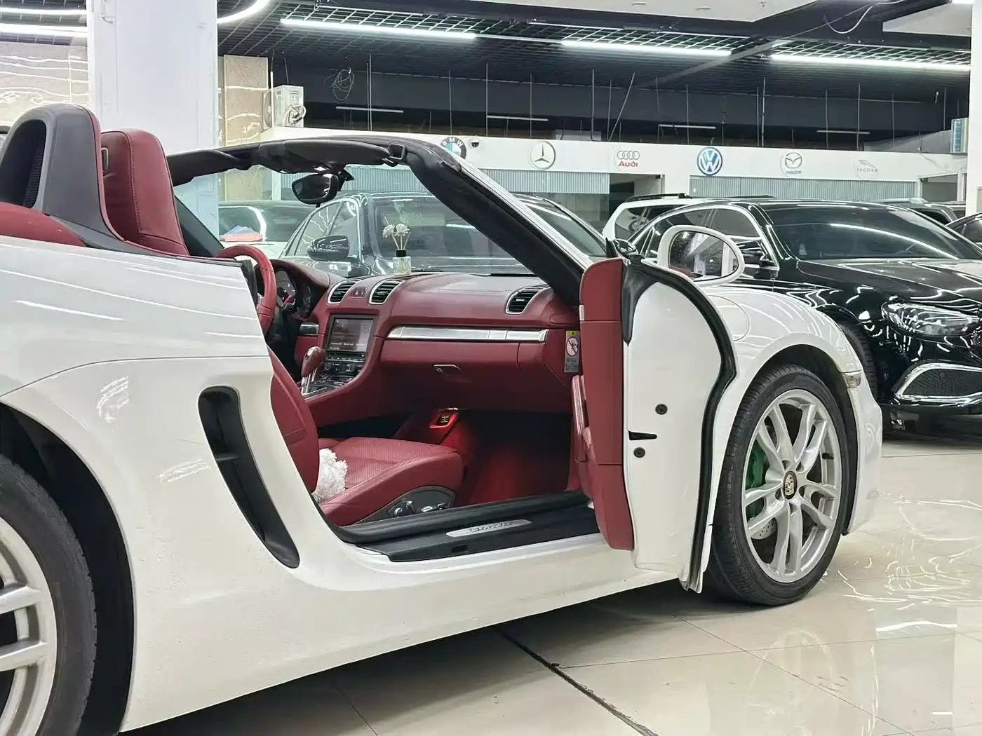Porsche Boxster 2013 Boxster 2.7L фото 7