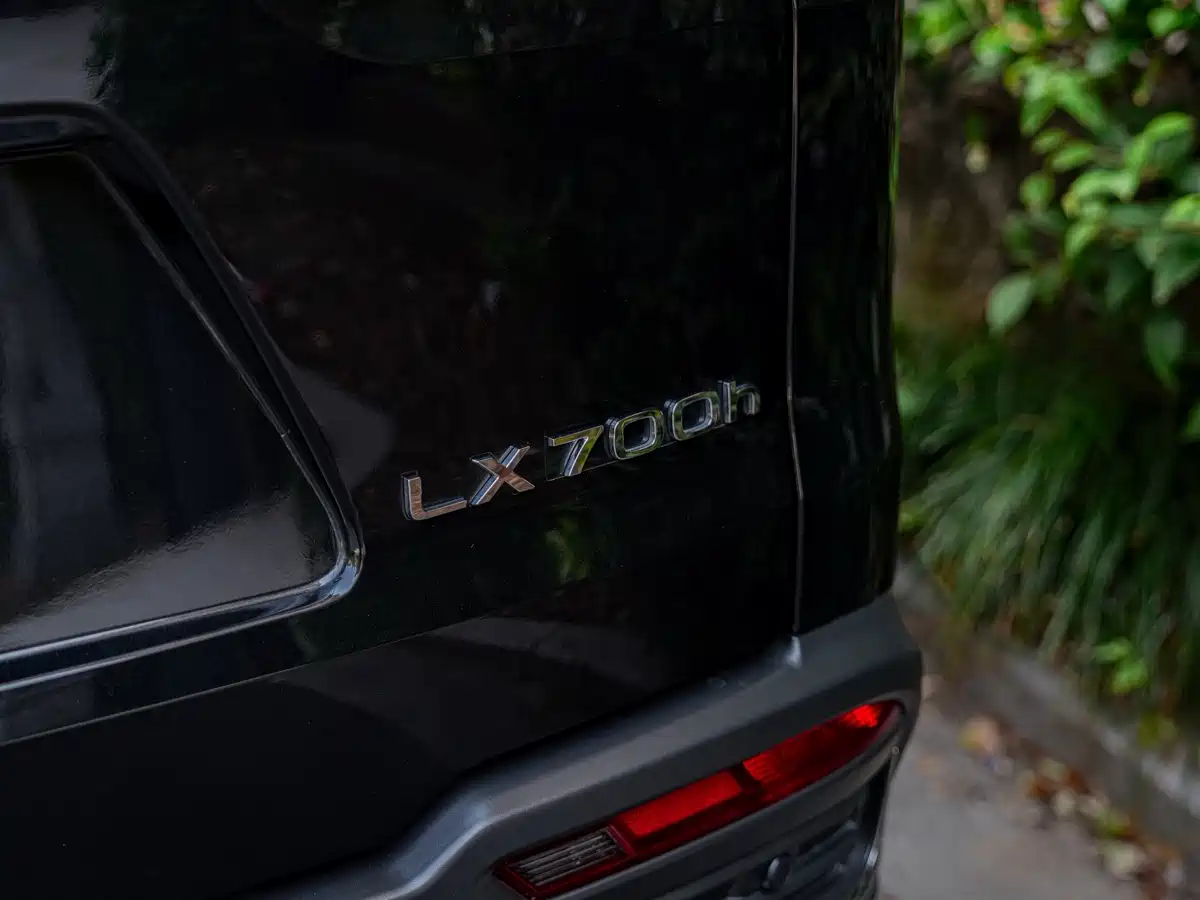 Lexus LX 2025 2025 700h Boundary Edition