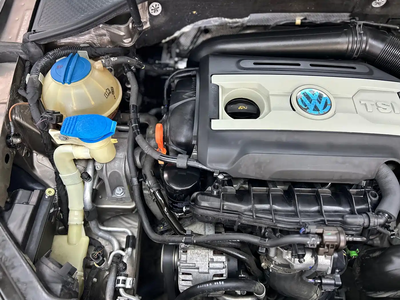 Volkswagen Passat 2014 2014 1.8TSI DSG Luxury Edition