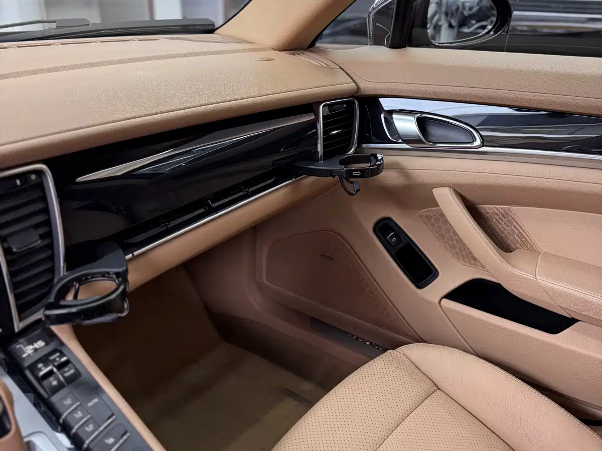 Porsche Panamera 2010 Panamera 3.6L фото 9