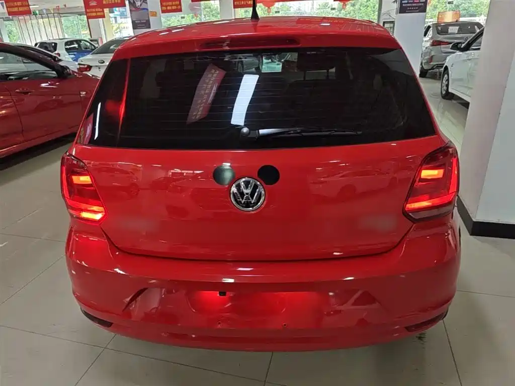Volkswagen Polo 2016 1.6L Automatic Comfort фото 6