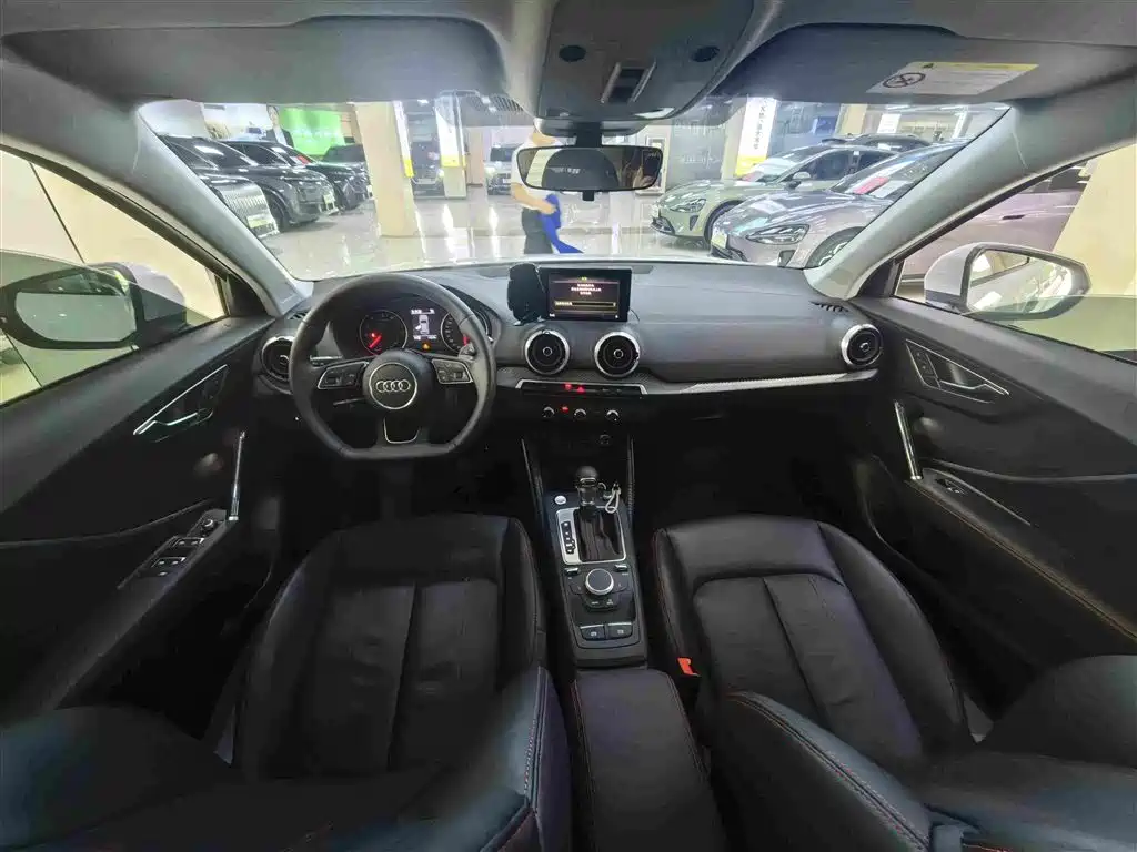 Audi Q2L 2025 2024 35TFSI Progressive Sport