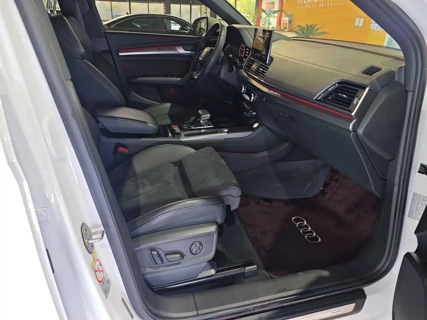 Audi Q5L Sportback 2022 40 TFSI Luxury фото 12