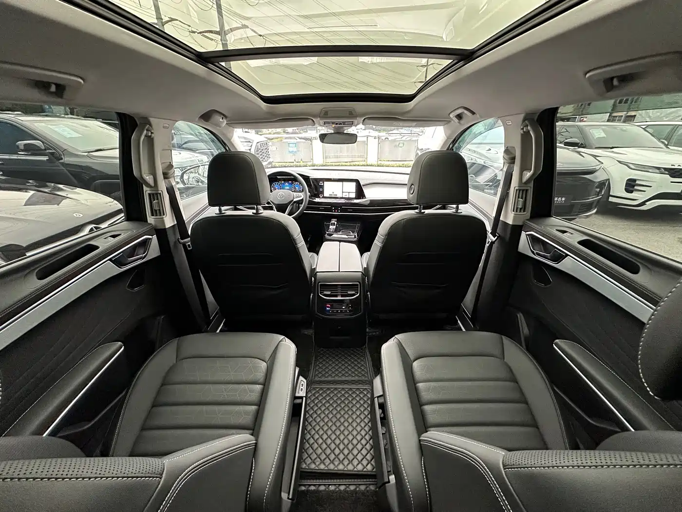 Volkswagen Talagon 2024 380TSI 4WD Premium Comfort Pro Edition 6-Seater фото 15