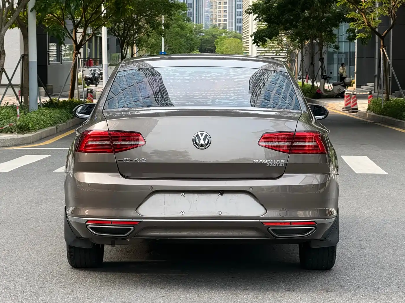 Volkswagen Magotan 2017 330TSI DSG Luxury фото 5