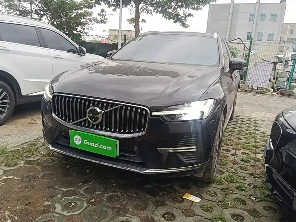 Photo 1 - Volvo XC60 Plug-in Hybrid