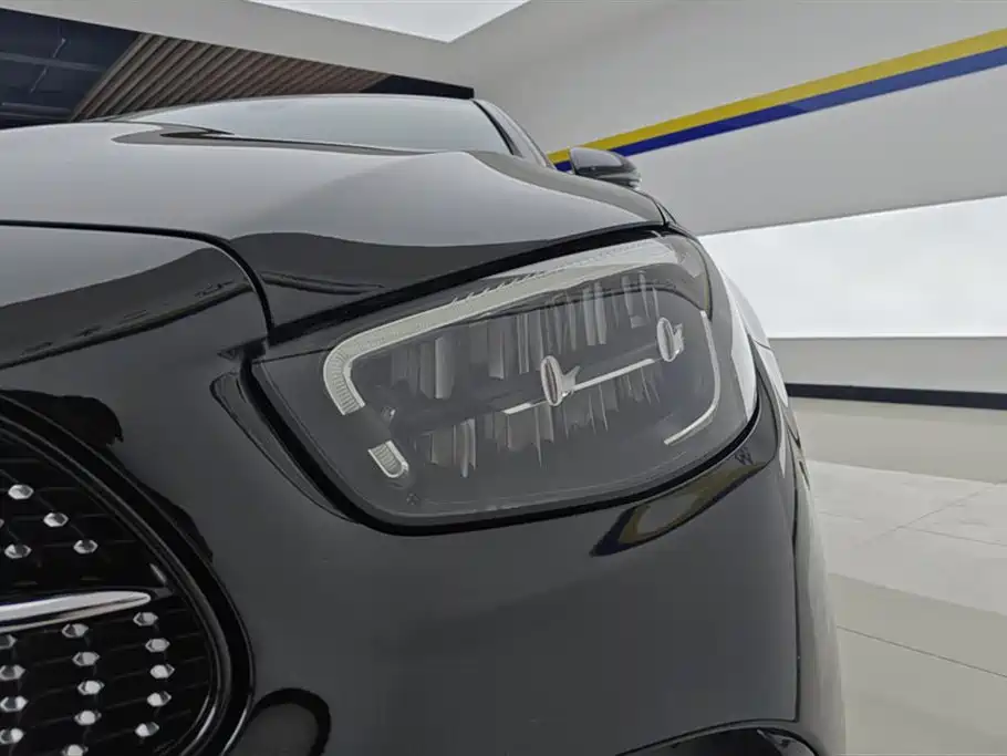 Mercedes-Benz E-Class (Import) 2021 E 260 Luxury Sport Edition фото 5