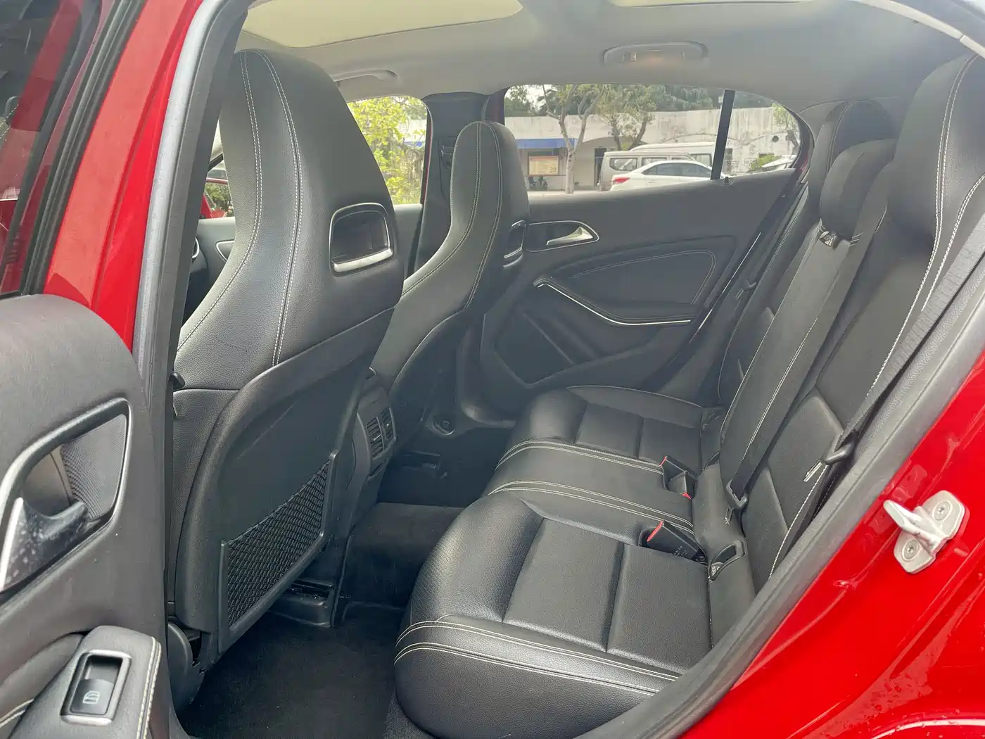 Mercedes-Benz GLA 2017 GLA 200 Dynamic фото 8