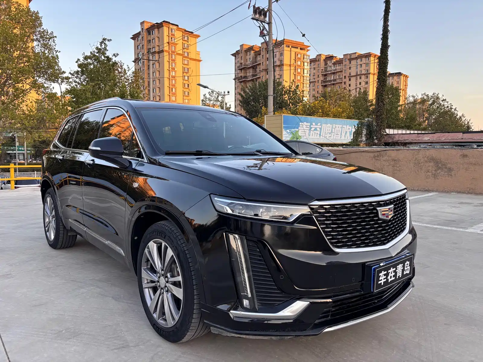 Photo 2 - Cadillac XT6