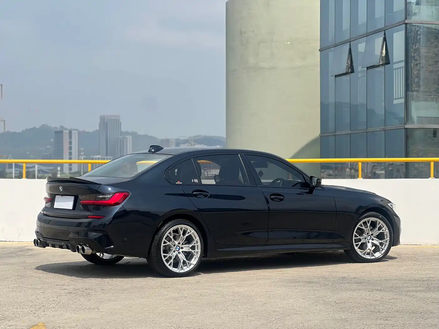 BMW 3 Series 2021 325Li M Sport Night Edition фото 6