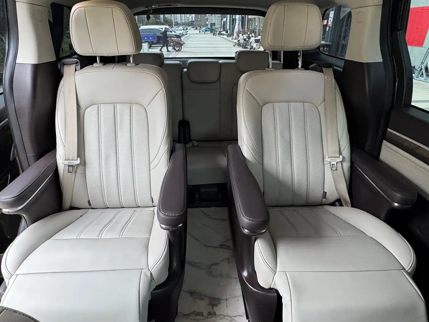 GAC Trumpchi Trumpchi M8 2018 320T Premium Edition фото 8