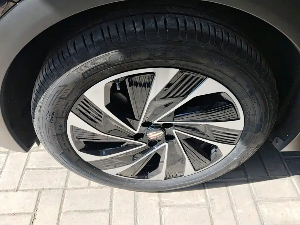 Hongqi HS7 PHEV 2025 2024 2.0T PHEV 4WD Flagship Edition 6-seater