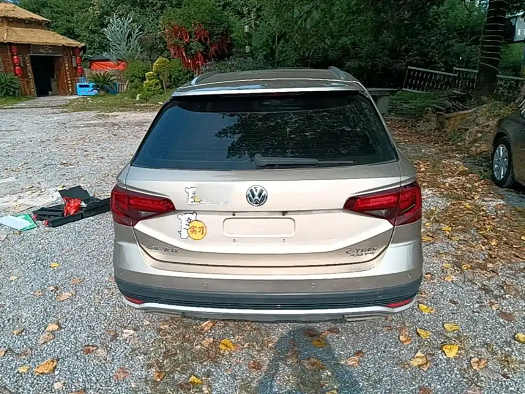 Volkswagen C-TREK 2018 2018 230TSI DSG Comfort