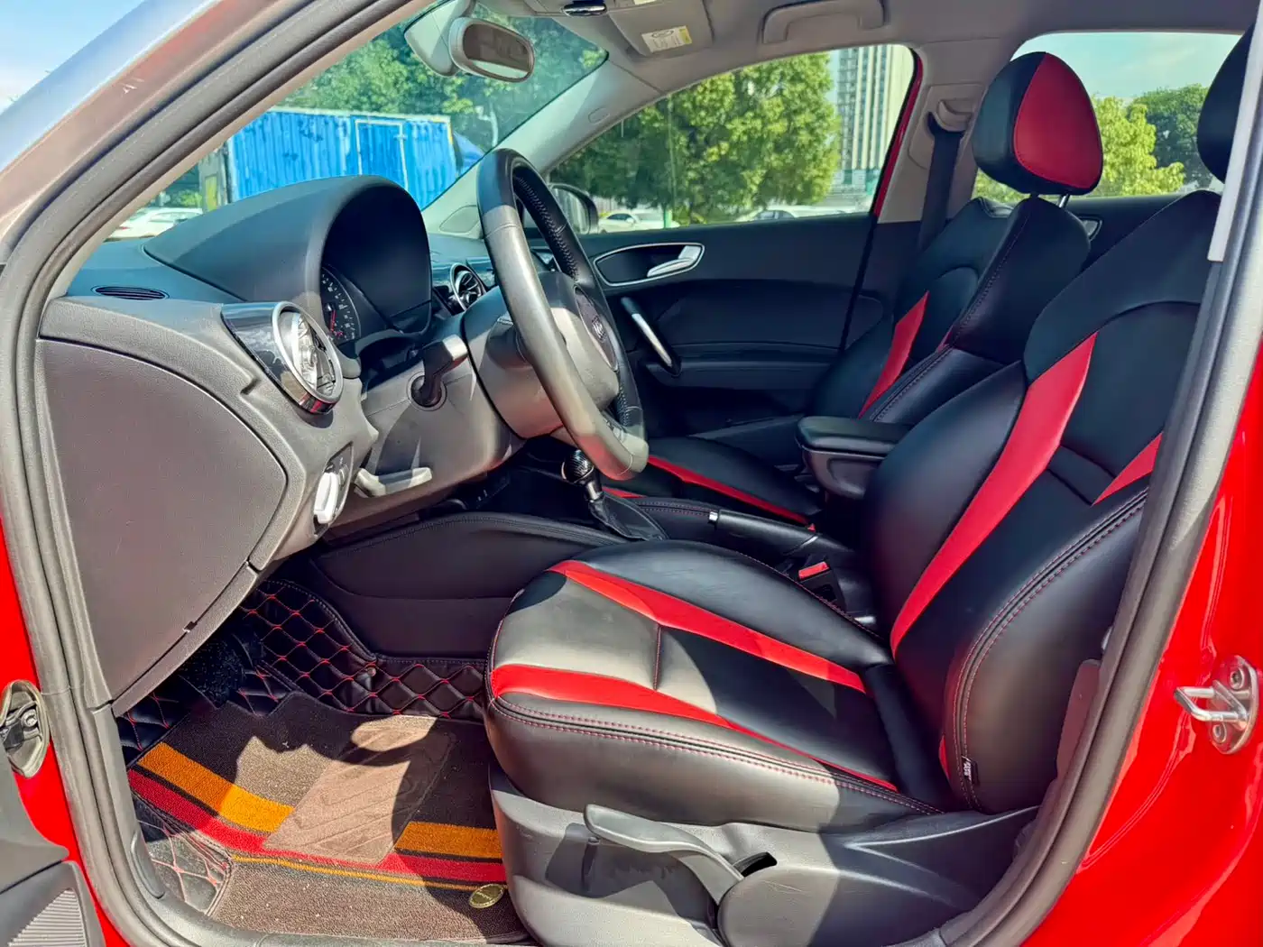 Audi A1 2016 30 TFSI Sportback Design Style Edition фото 5