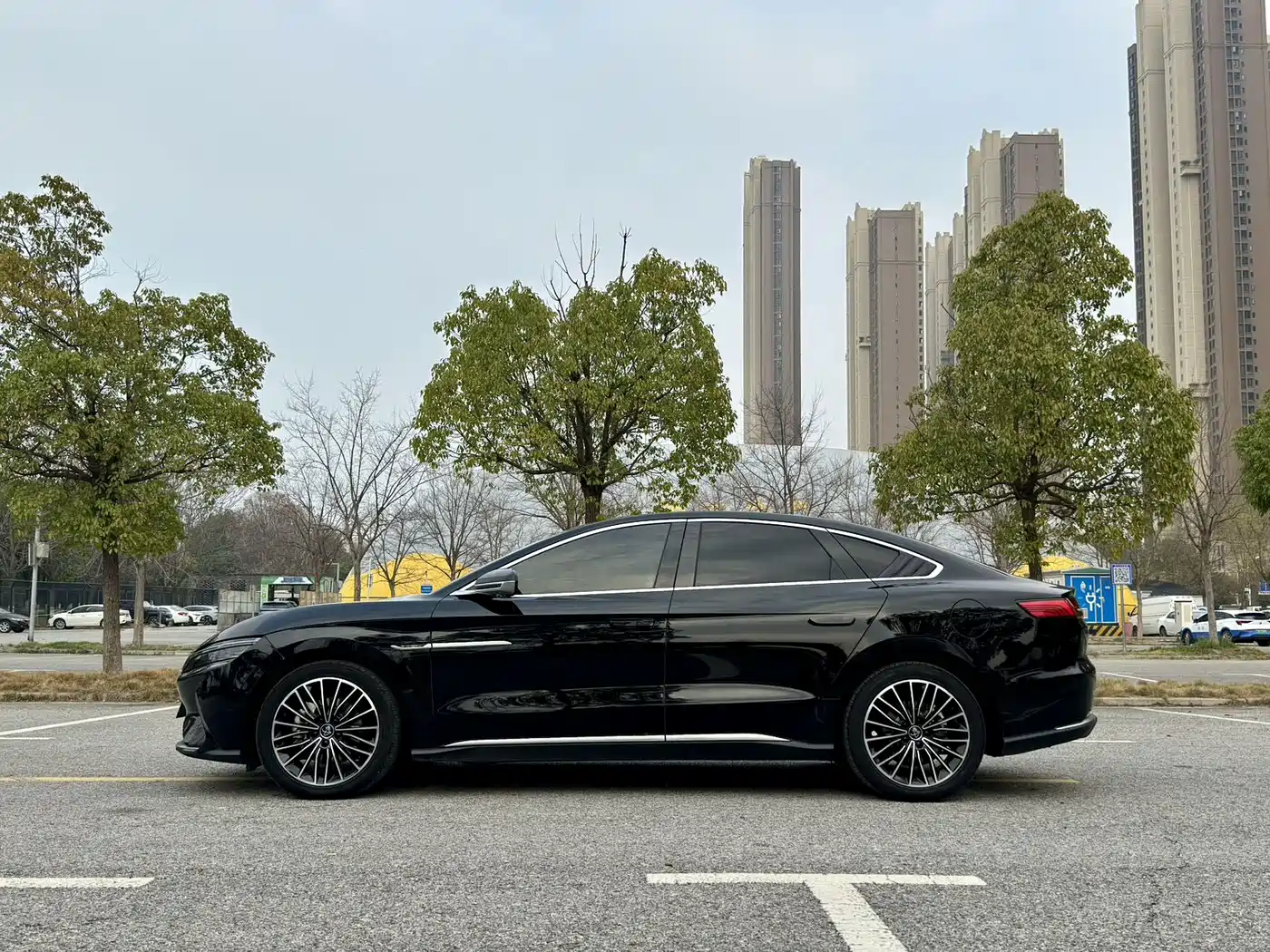 BYD Han 2023 EV Champion Edition 605KM FWD Premium фото 13