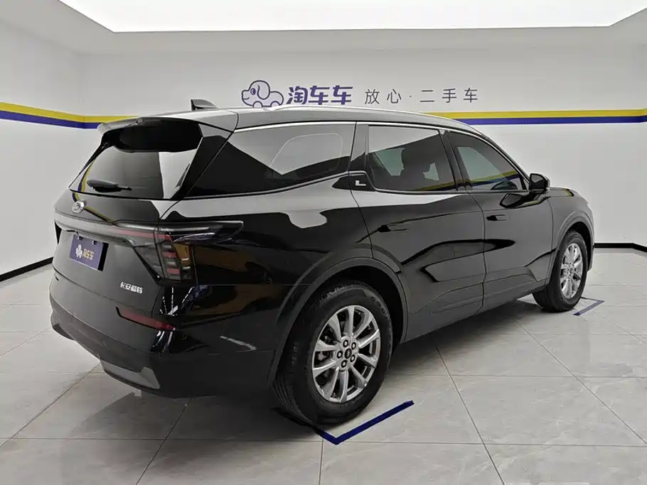 Фото 3 - Ford Edge