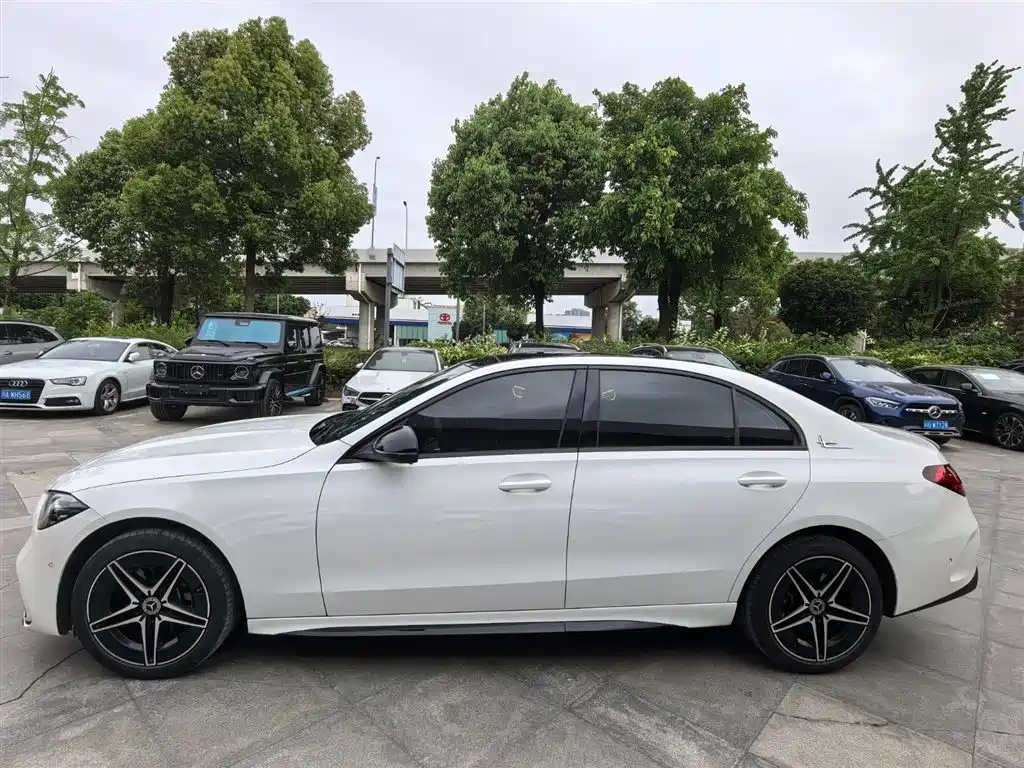 Mercedes-Benz C-Class 2023 C 260 L Night Edition Sport фото 5