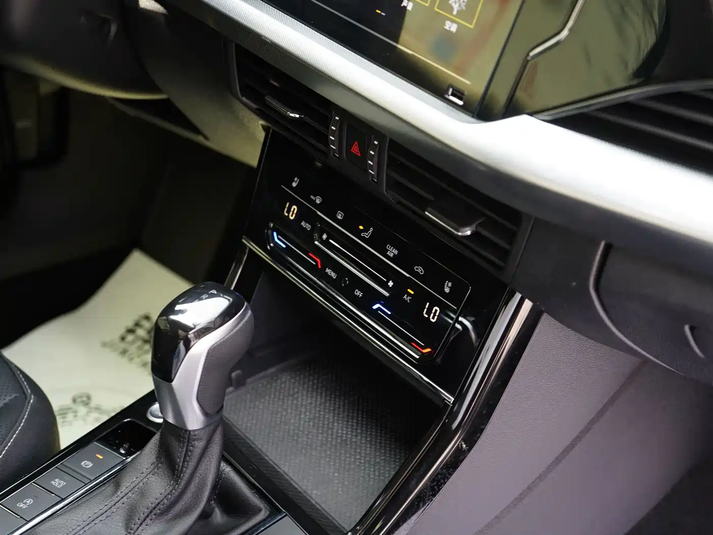 Volkswagen Passat 2025 2024 380TSI Starlight Dragon Soaring Edition