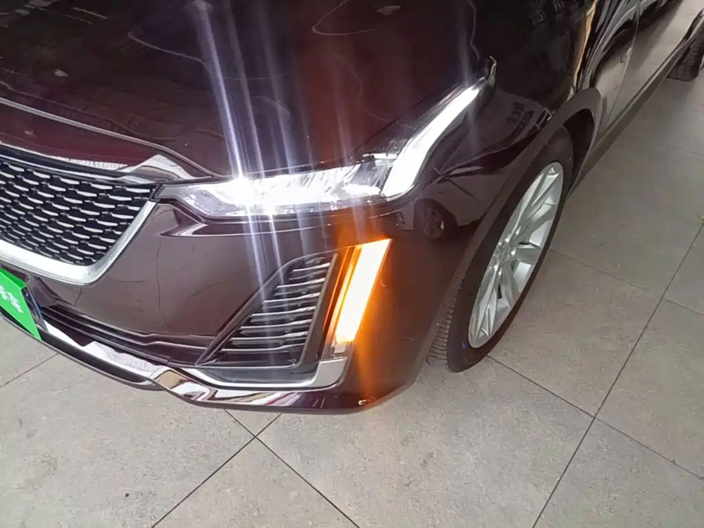 Фото 24 - Cadillac CT5