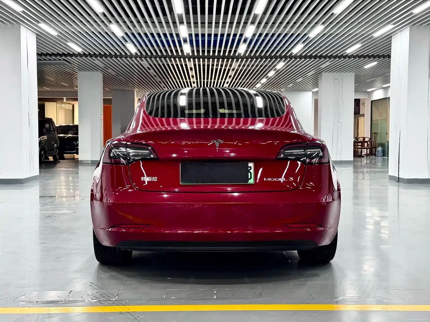TESLA MODEL 3