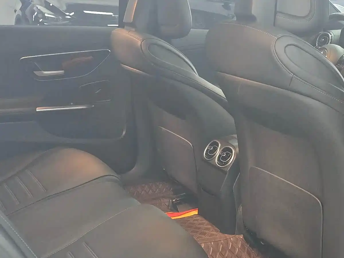 Mercedes-Benz C-Class 2023 C 200 L Sport фото 6