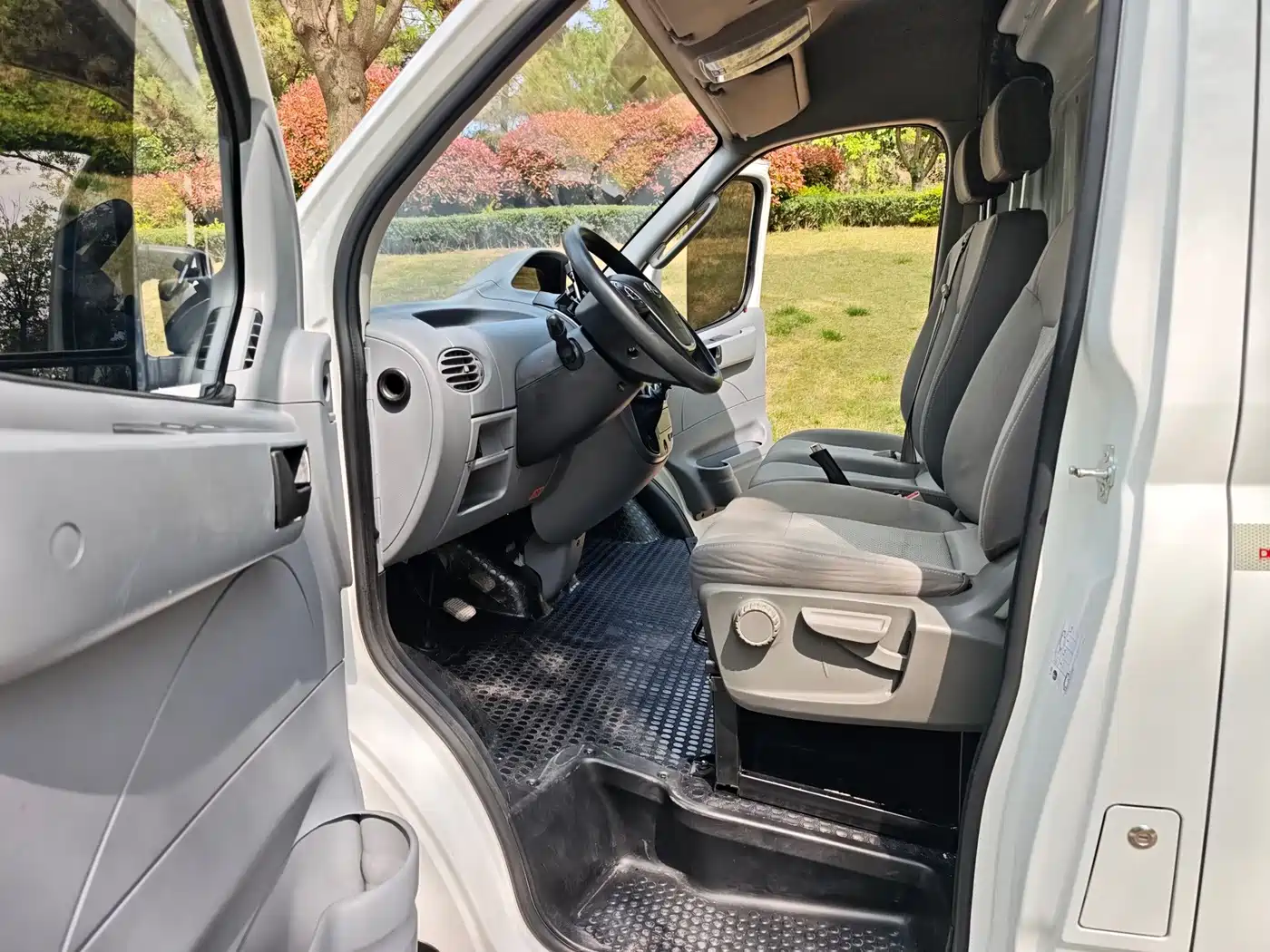 صورة 7 - SAIC Maxus Xintu V80