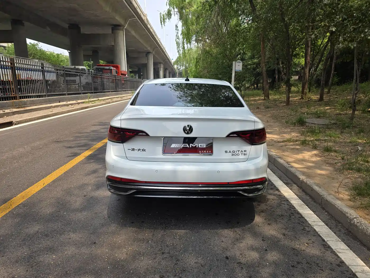 Volkswagen Sagitar 2023 300TSI DSG Surpassing Edition фото 7