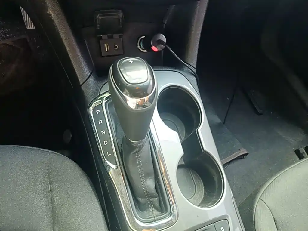 Chevrolet Cruze 2019 2018 320 Automatic Pioneer Sunroof Edition