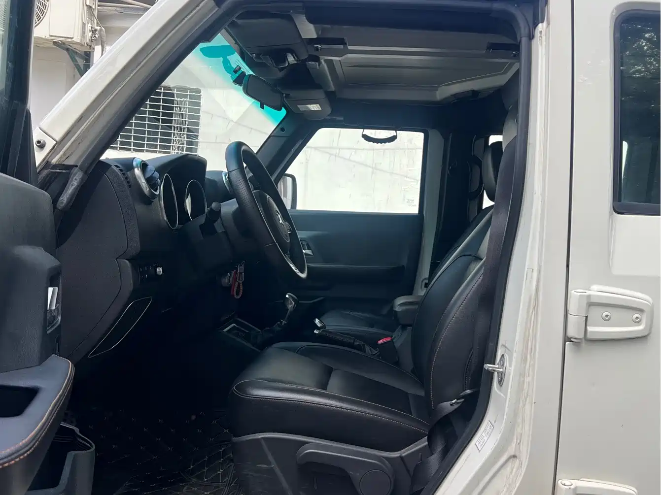 BAIC ORV Beijing Offroad BJ40 2016 2016 Model 40L 2.3T Automatic 4WD Exclusive