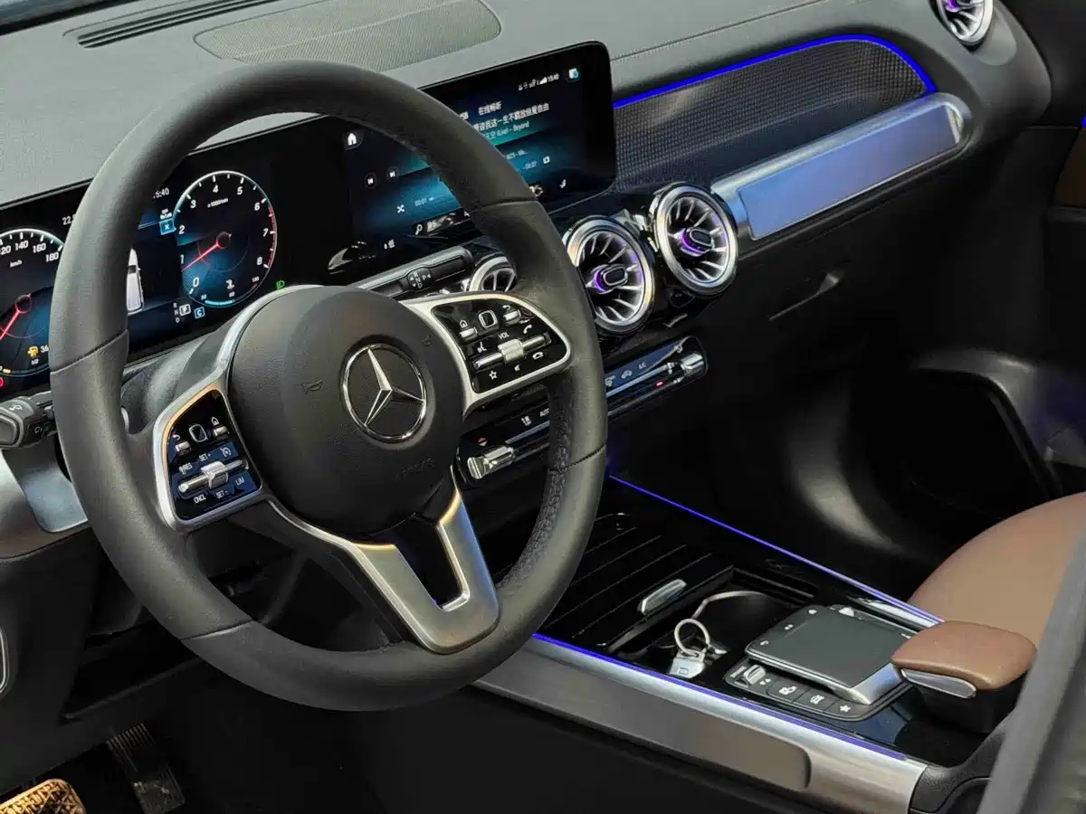 Фото 7 - Mercedes-Benz GLB