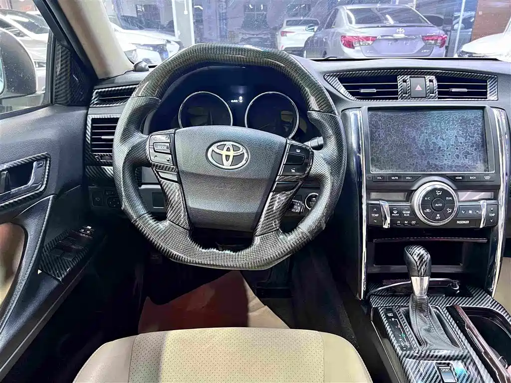 Toyota Reiz 2016 2013 2.5V Premium Edition