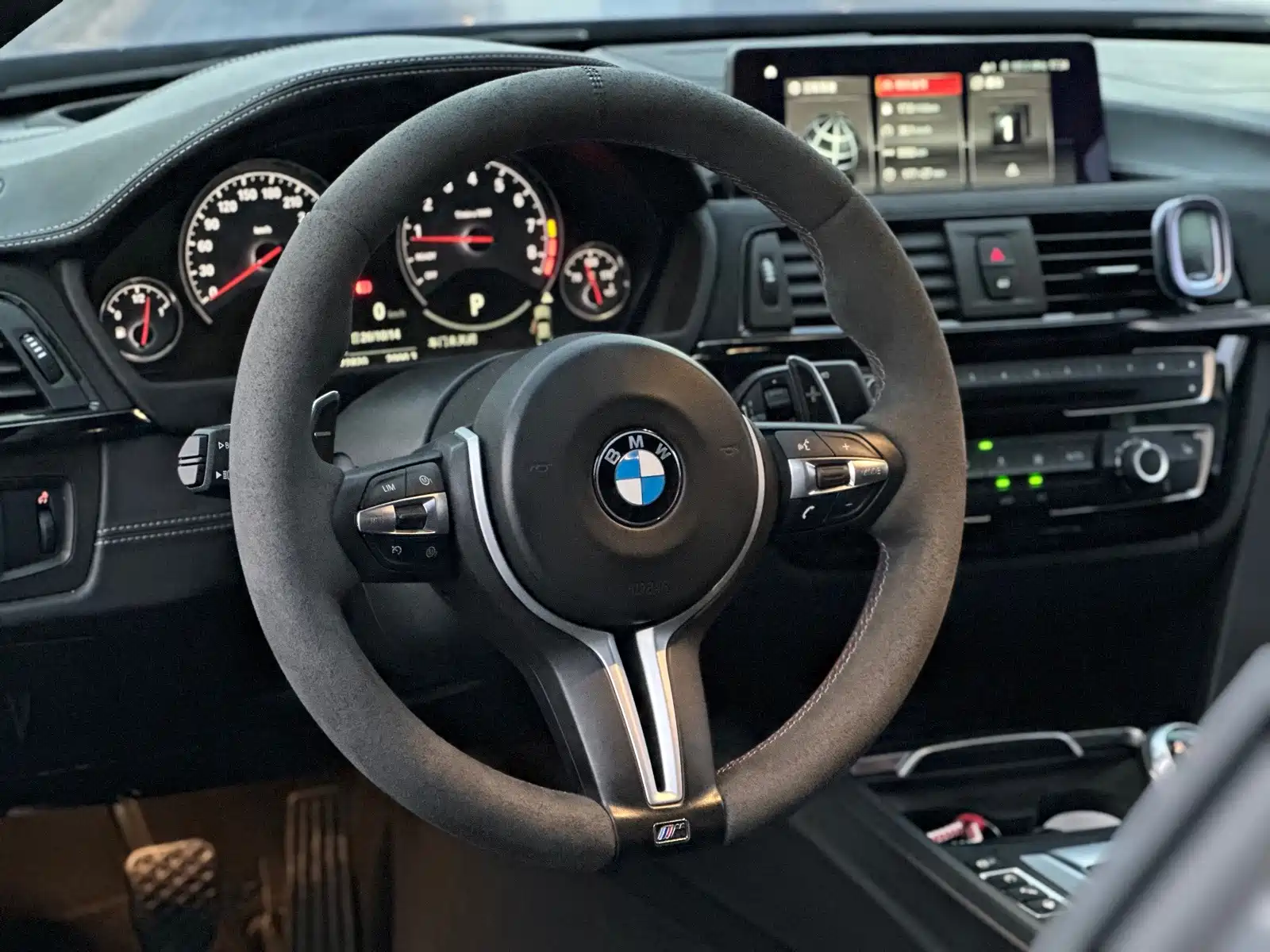Photo 8 - BMW M4