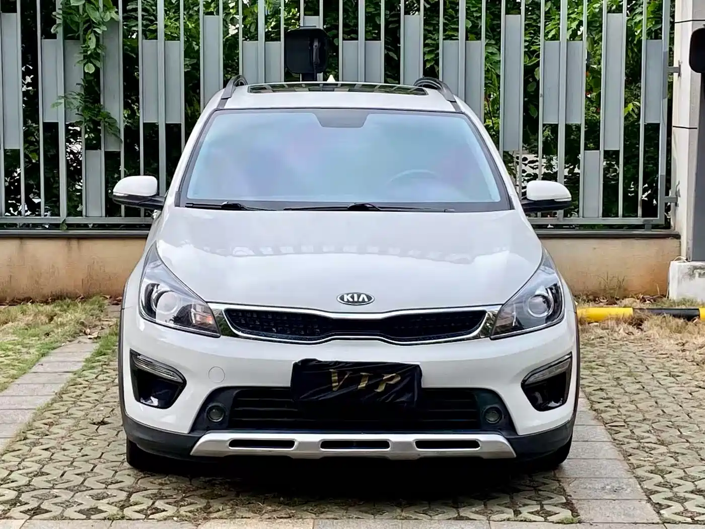 Kia KX CROSS 2018 1.6L Automatic Smart Sunroof Edition фото 11