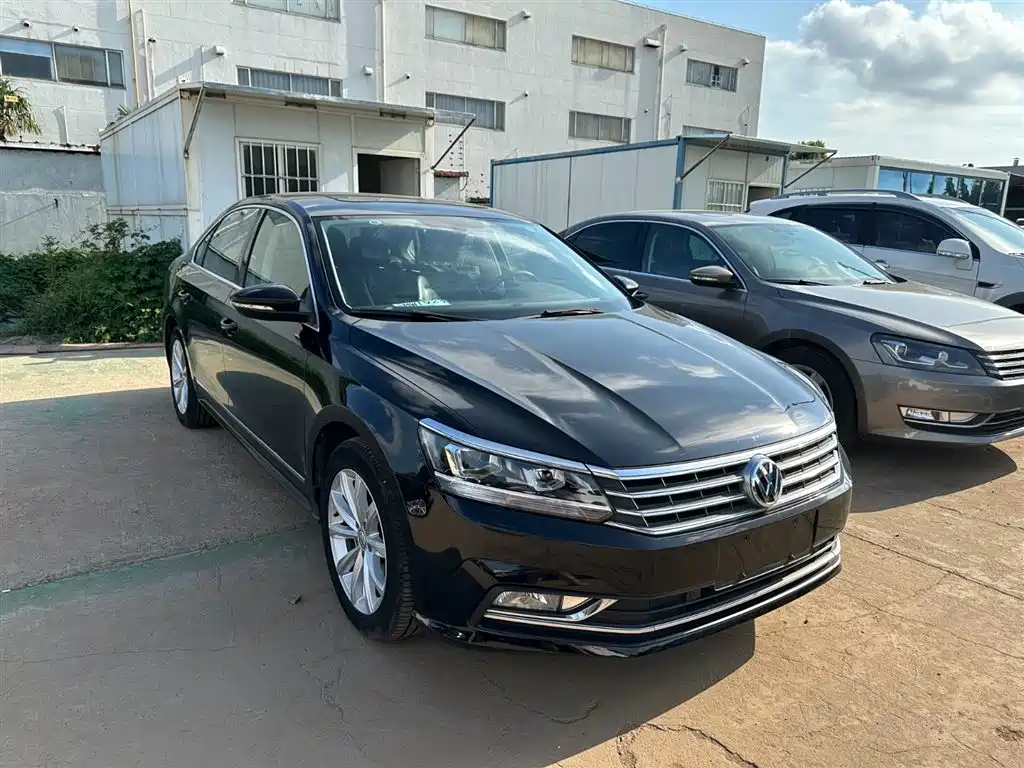 Volkswagen Passat 2017 330TSI DSG Prestige фото 2