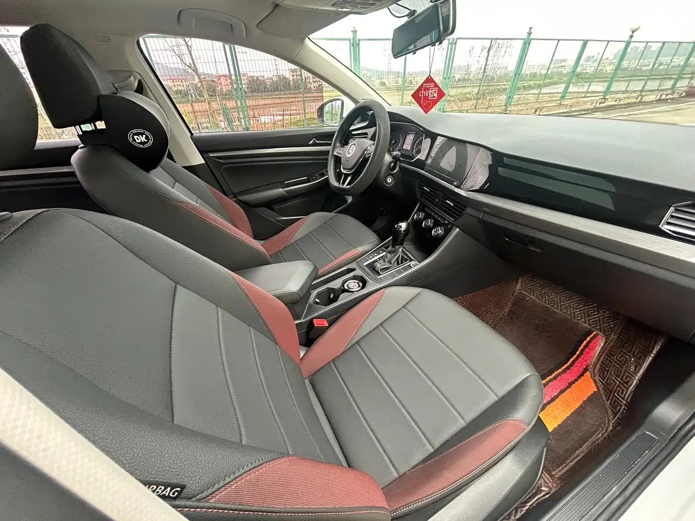 VOLKSWAGEN BORA