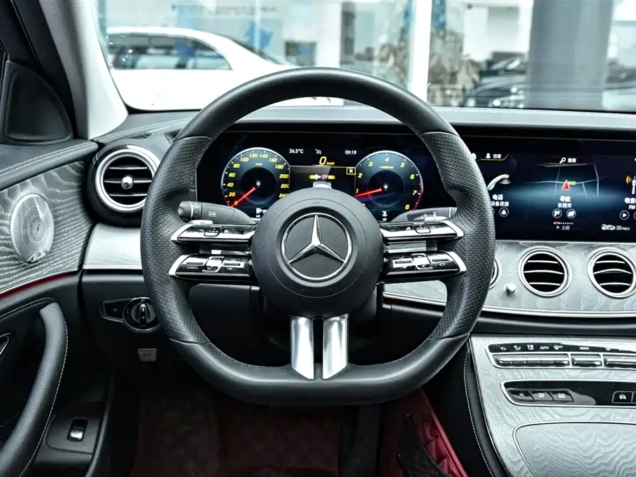 Mercedes-Benz E-Class 2021 E 300 L Sport Luxury Edition фото 19
