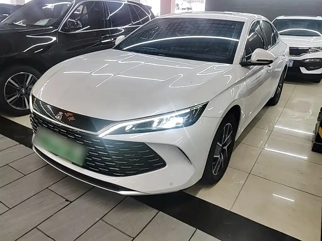 BYD Qin L 2024 DM-i 120KM Superior Edition фото 2