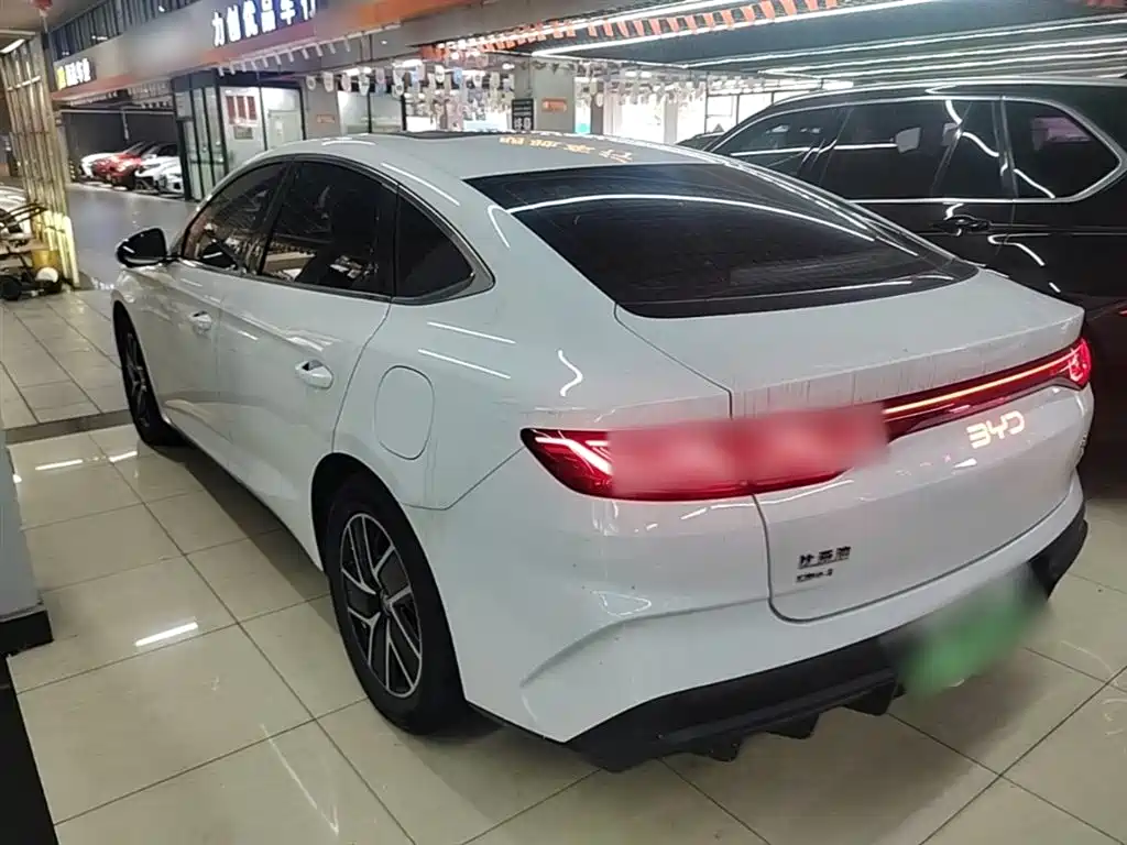 BYD Qin L 2024 DM-i 120KM Superior Edition фото 5