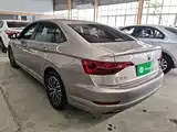 صورة 5 - Volkswagen Sagitar