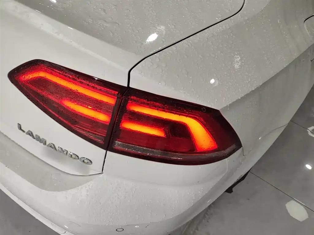 Volkswagen Lamando 2018 280TSI DSG Comfort Edition фото 8