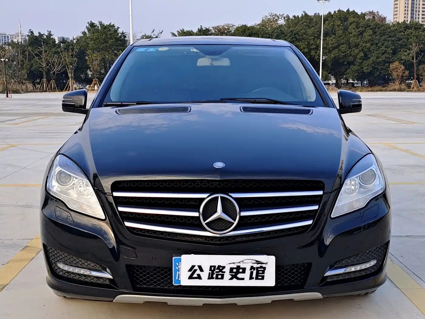 Mercedes-Benz R-Class 2017 R 320 4MATIC Business Collector's Edition фото 8
