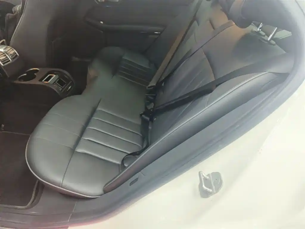 Mercedes-Benz E-Class 2015 Facelift E 260 L Sport фото 17