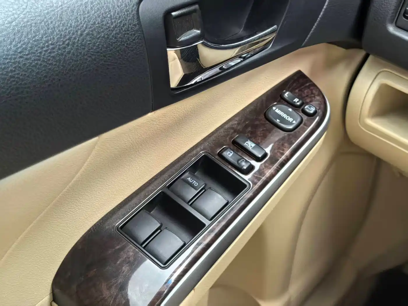 Toyota Camry 2015 2015 2.0G Leading Edition