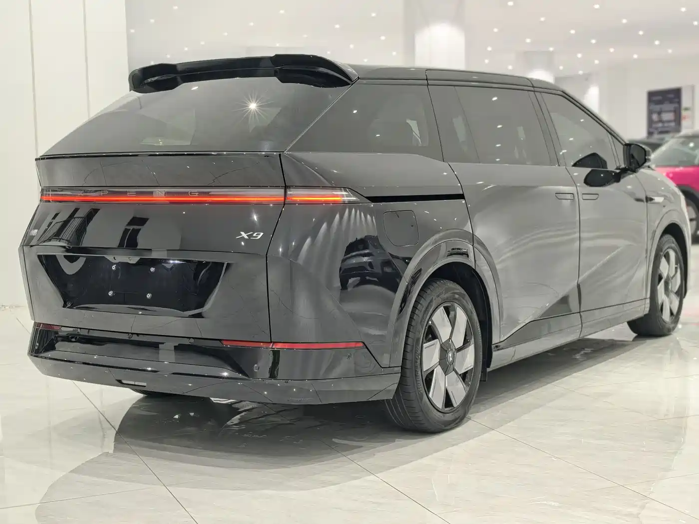 XIAOPENG X9