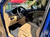 Photo 6 - Volkswagen Touran